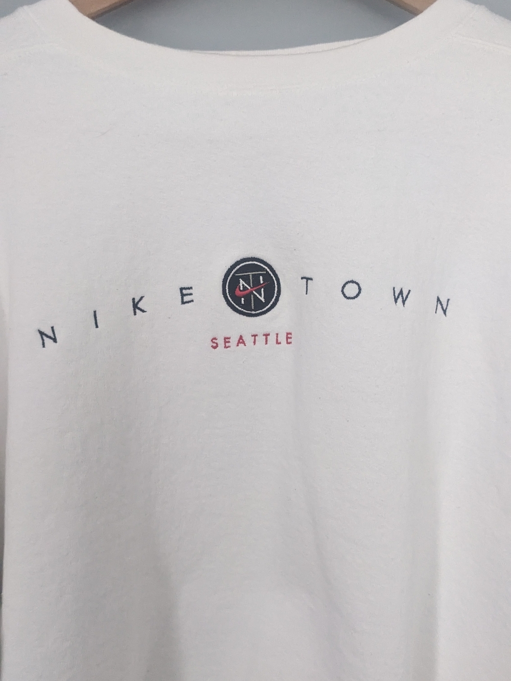 Rare Vintage 90's Nike Town Seattle Men's White Crewneck Sweater 2X